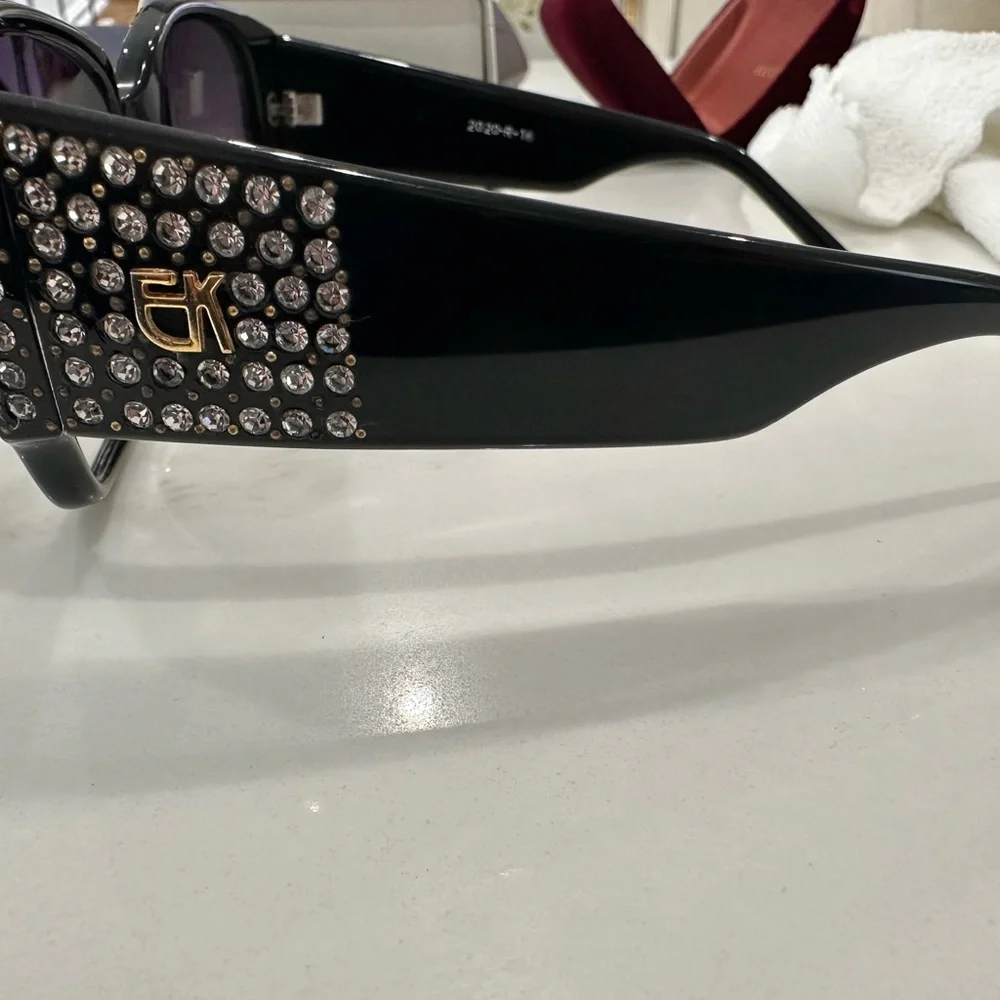 Used sunglasses - Picture 4 of 4
